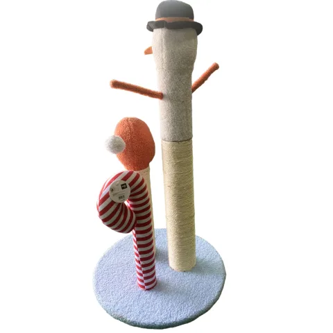 Détail des balles interactives et surface en sisal de l'arbre à griffer Talisman pour chats