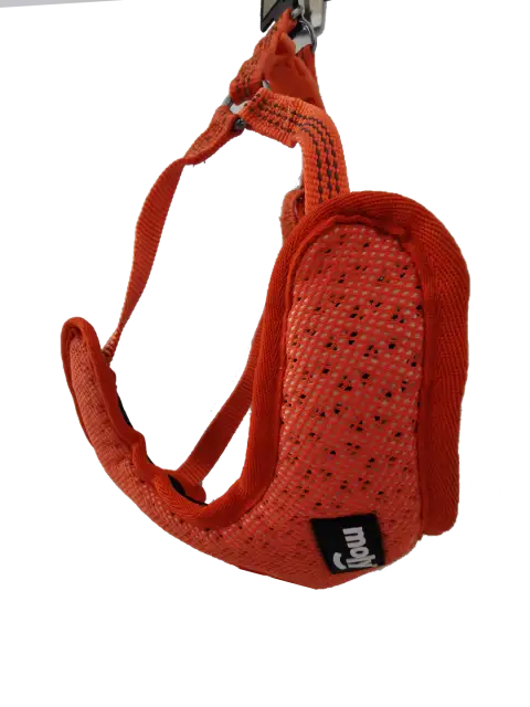 Détail de la fermeture robuste du harnais violet confort New S