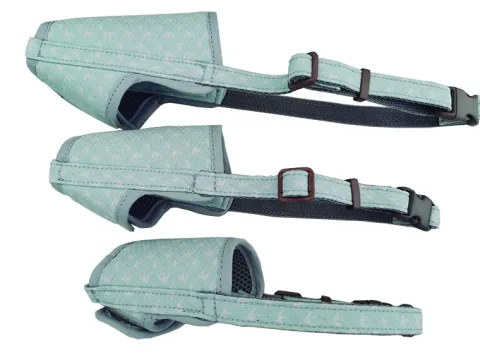 Détail de la muserolle deluxe mouettes T-L montrant les sangles réglables