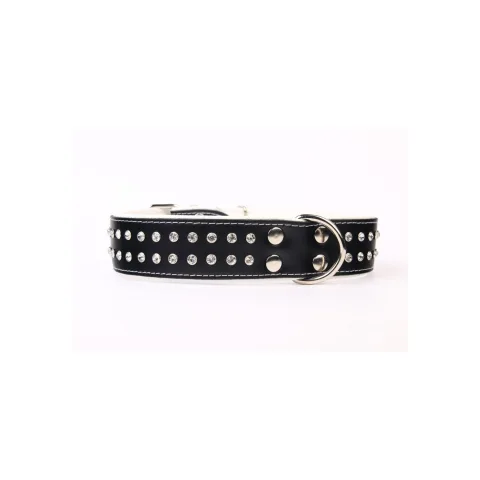 Fermeture et boucle du collier cuir luxury cristal