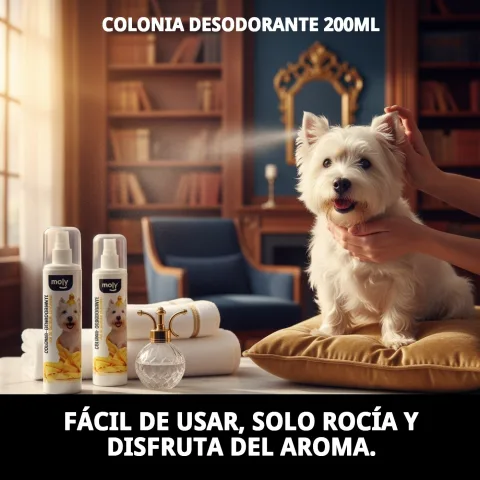 Spray de cologne désodorisante Moly utilisé sur un chien