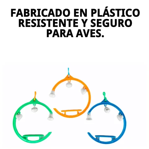 Oiseau utilisant la balancelle plastique ronde
