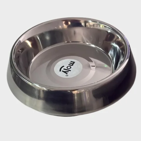 Gamelle antiparasitaire pour petits chiens et chats en utilisation