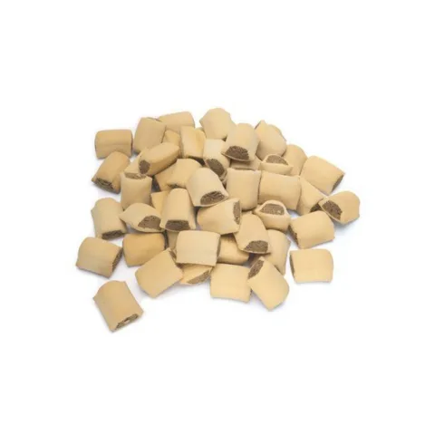 Détail d'un biscuit croquant fourré à la moelle pour chiens