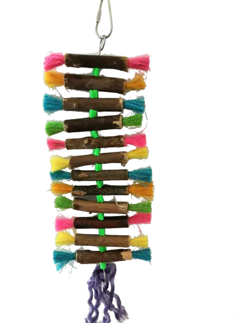 Détail du jouet naturel pour oiseaux avec fibres colorées et texture sûre